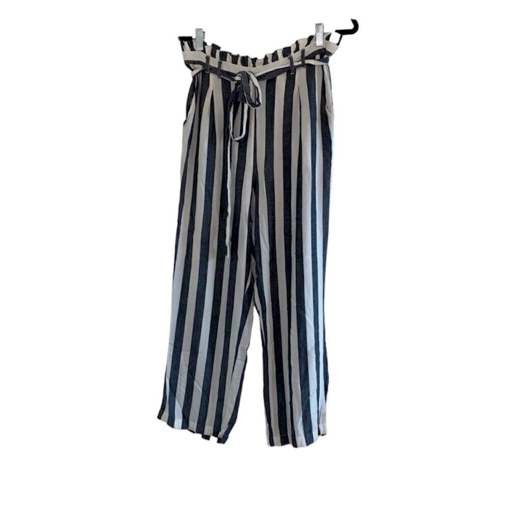 ✨ American Eagle Women White High-Waisted Paperbag Tapered Pant✨